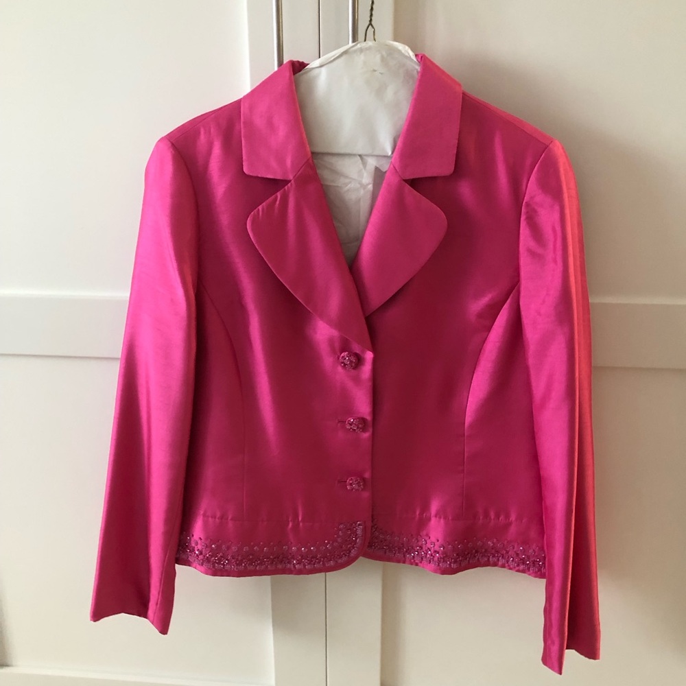Kasper skirt and jacket set. Absolutely gorgeous! Used in excellent condition.
